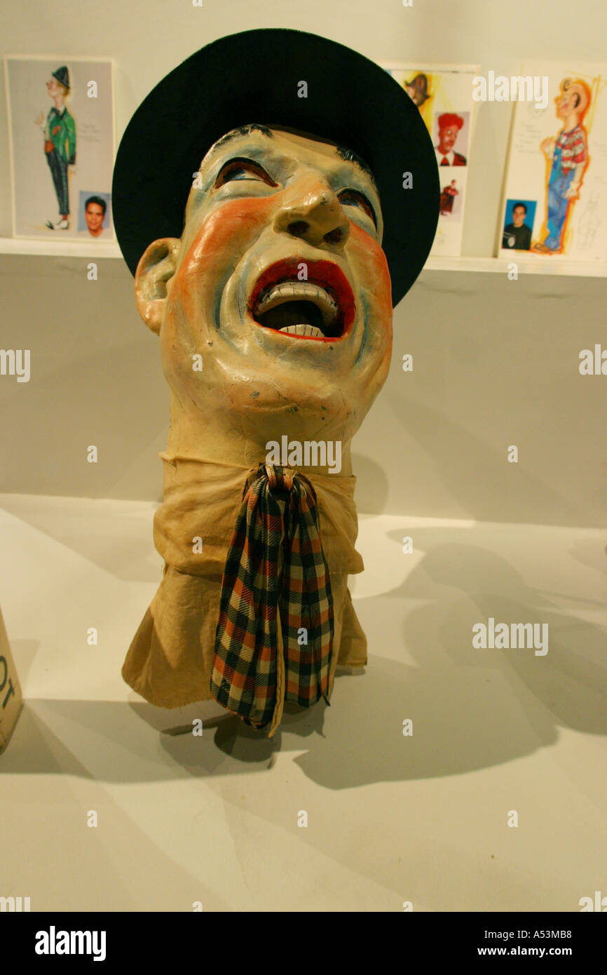 I cimeli del circo attrezzature John Ringling museum di Sarasota Florida usa maschera clown capo compongono Foto Stock