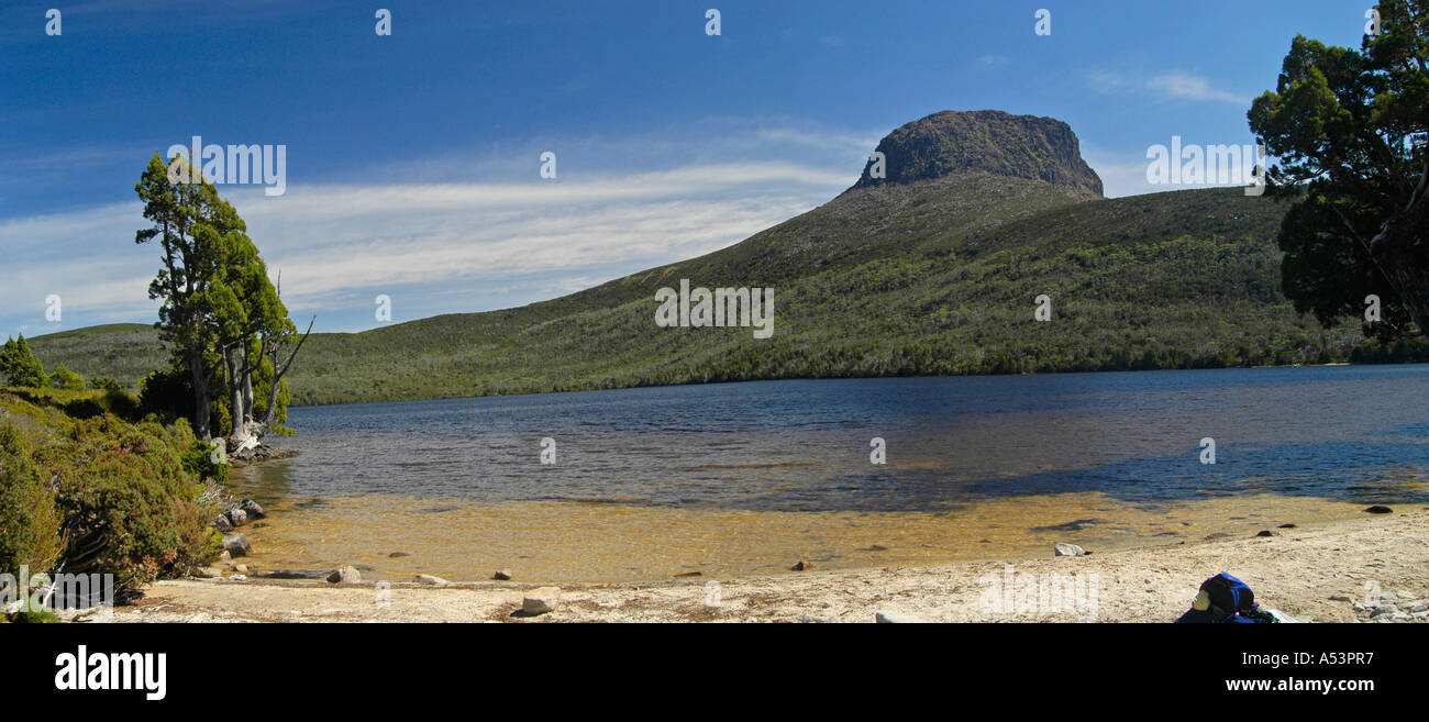 Lago su overland track in cradle mountain lake st clair nationalpark tasmania australia Foto Stock