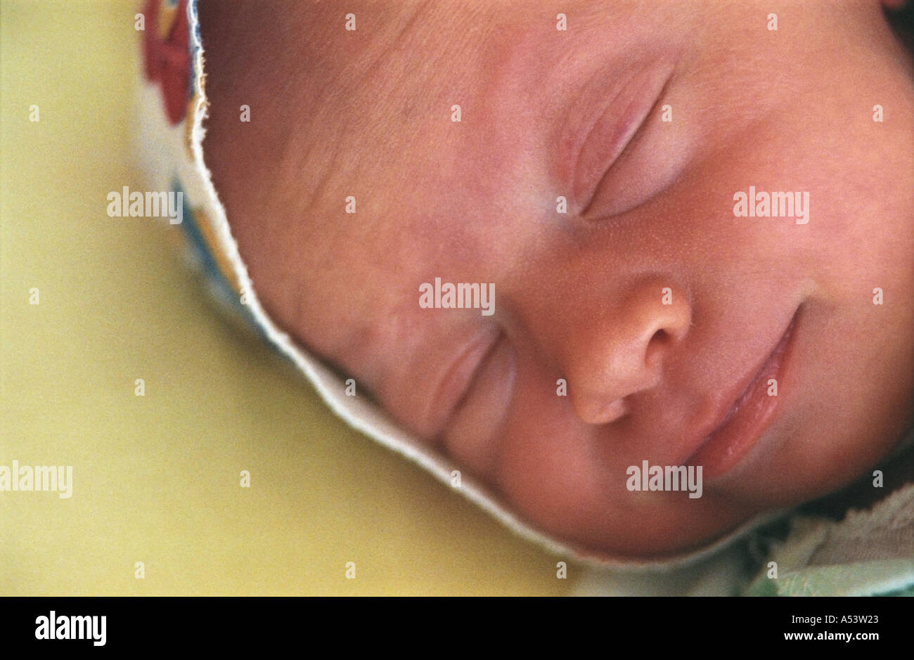Dormire 6 giorni vecchia Russia neonato Foto Stock