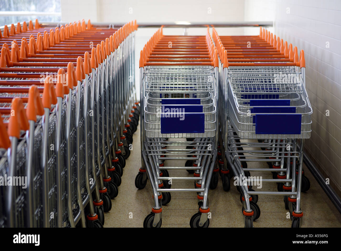 Carrelli di shopping Foto Stock