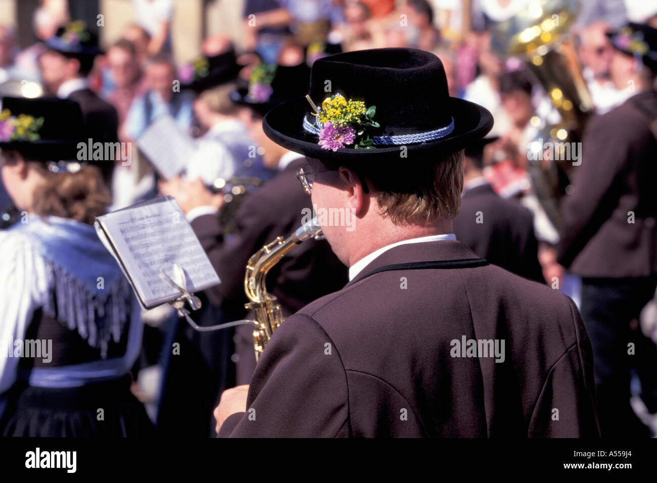 Costume e riflemens processione Oktoberfest Monaco di Baviera Germania Foto Stock