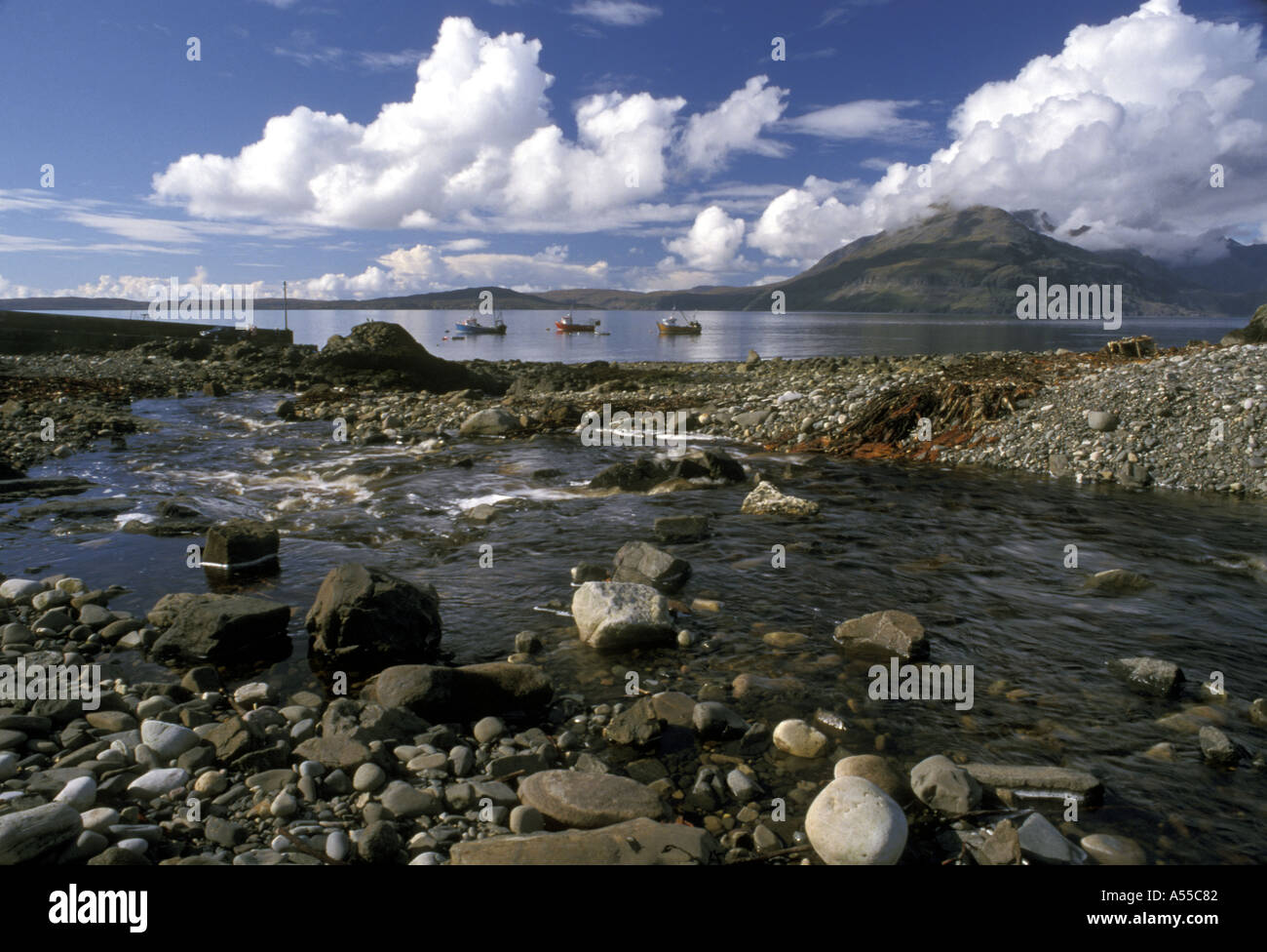 LOCH SCAVAIG E SPIAGGIA DA EIGOL Isola di Skye in Scozia Foto Stock