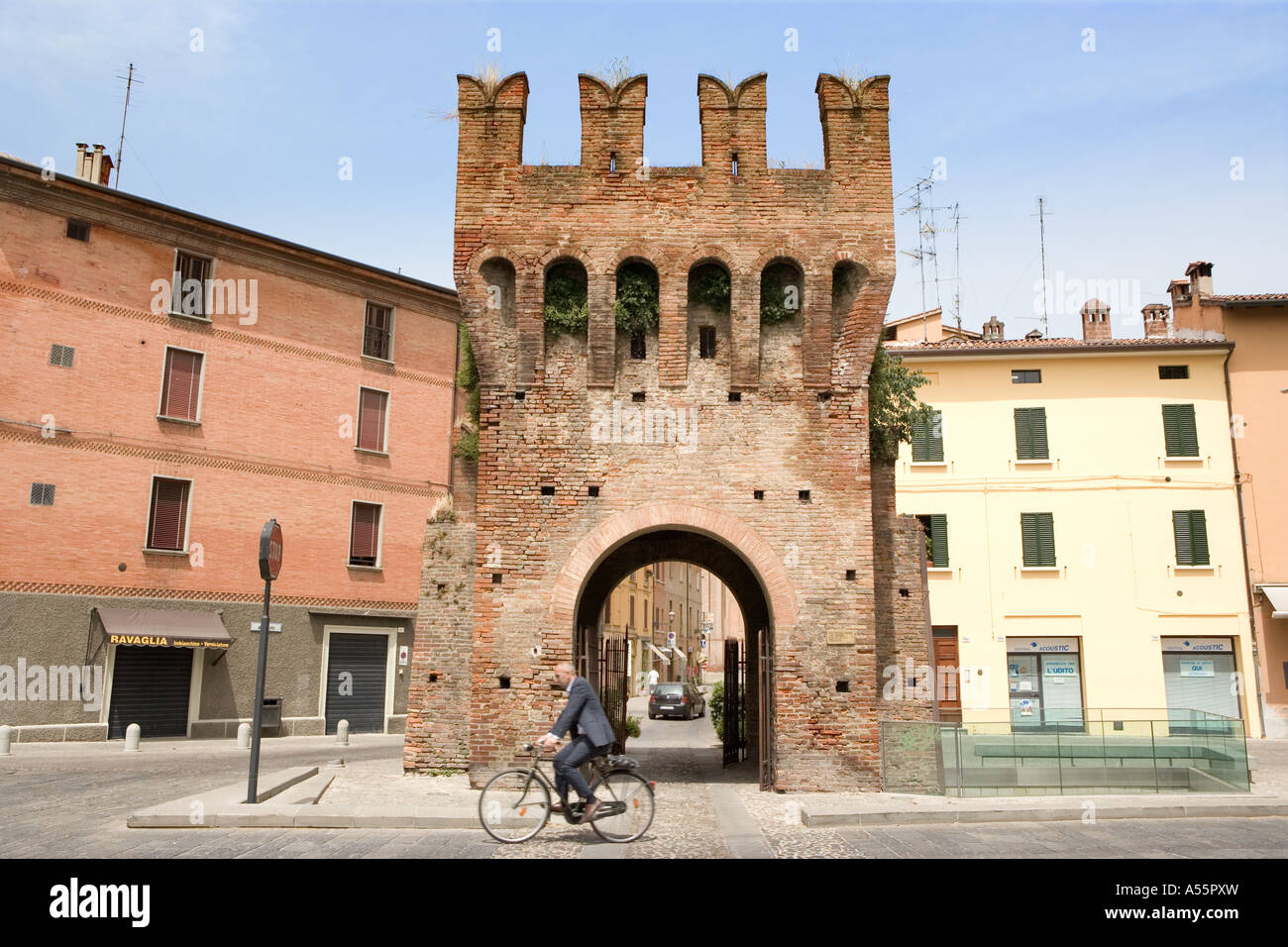 Porta Montanara Imola Emilia Romagna Italia Foto stock - Alamy
