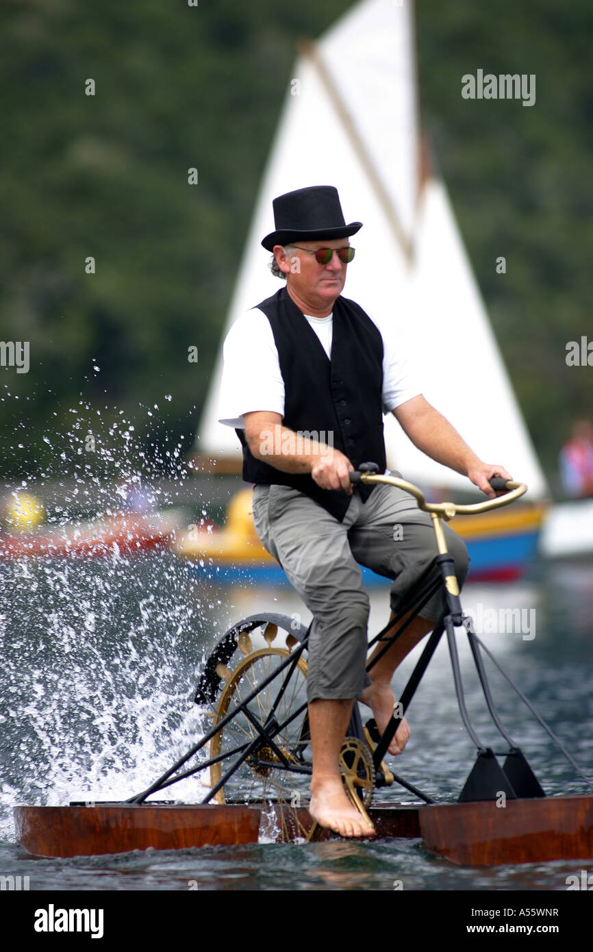 Il classico e antico Boat Show a Saint Arnaud, Lago Rotoiti Nelson Lakes National Park in Nuova Zelanda Foto Stock