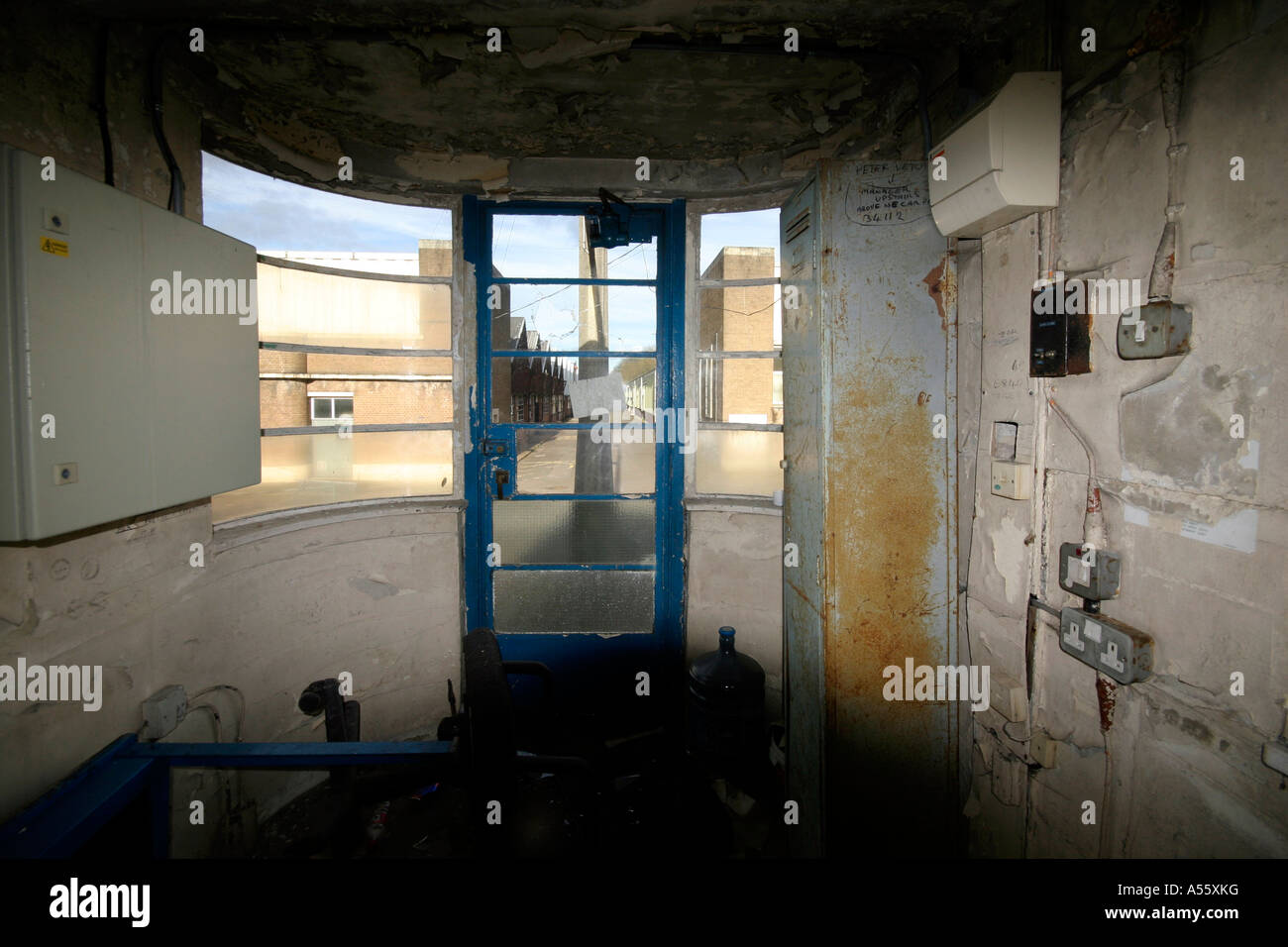 Il vecchio ora in disuso gatehouse presso la MG Rover impianto di Longbridge Birmingham Foto Stock