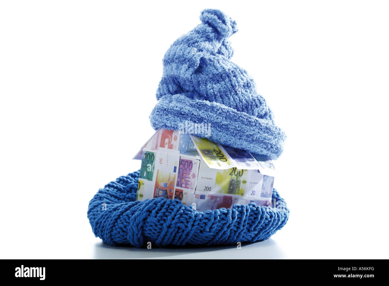 Casa di banconote avvolte in una sciarpa e cappuccio Foto Stock