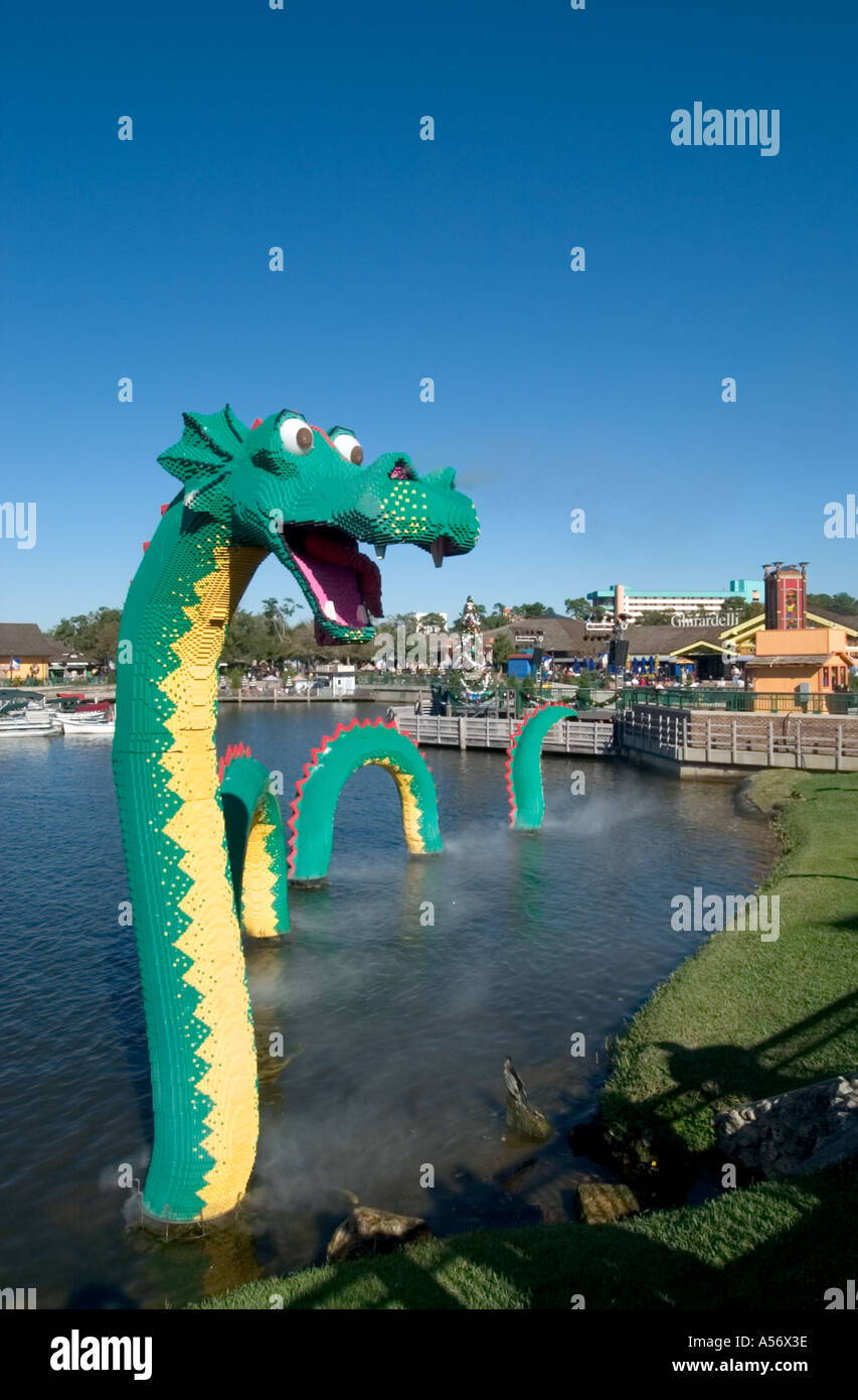 Brickley la Lego Serpente Marino, al Mercato di Downtown Disney, Lake Buena Vista Orlando, Florida, Stati Uniti d'America Foto Stock