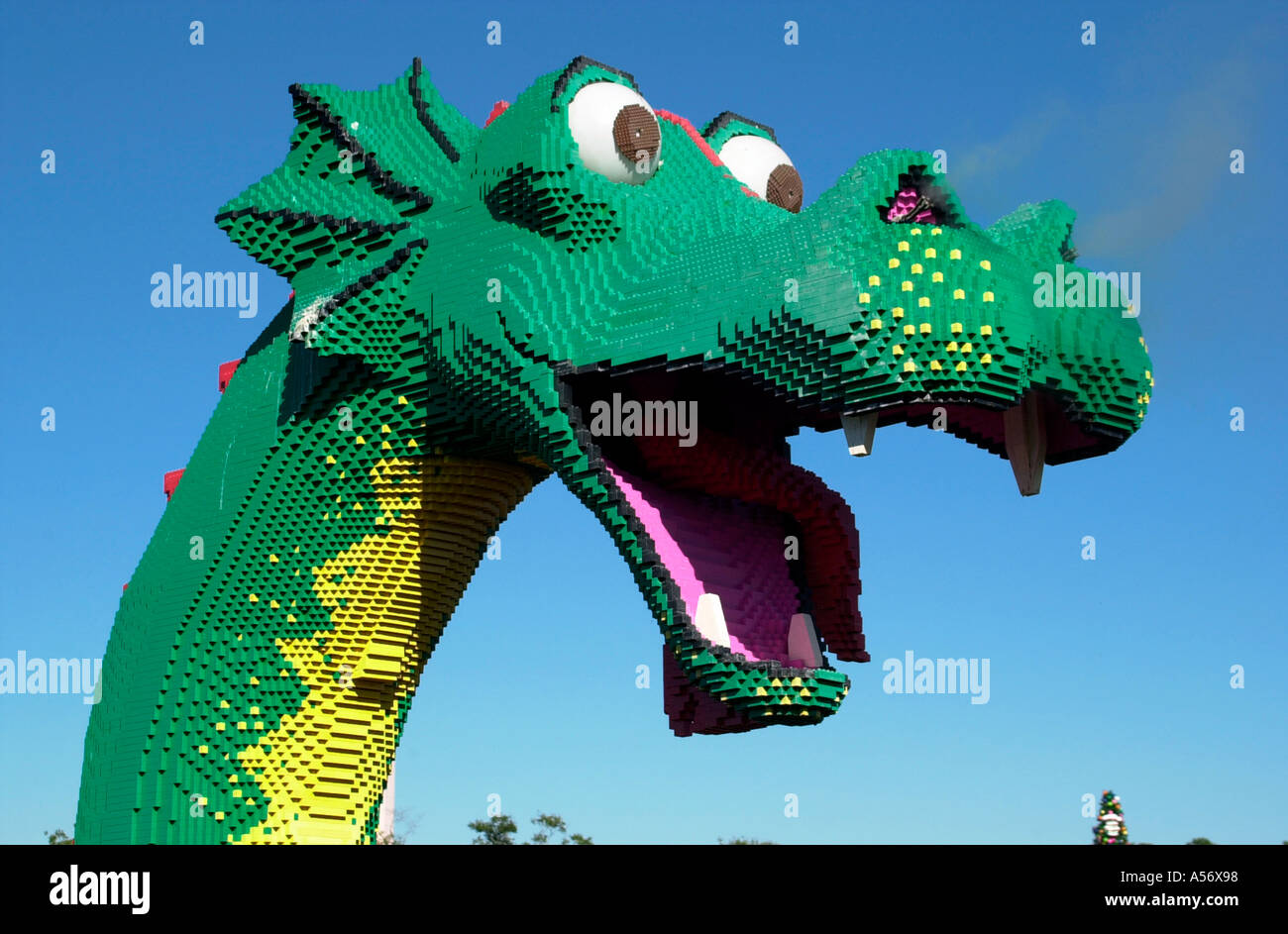Brickley la Lego Serpente Marino, al Mercato di Downtown Disney, Lake Buena Vista Orlando, Florida, Stati Uniti d'America Foto Stock