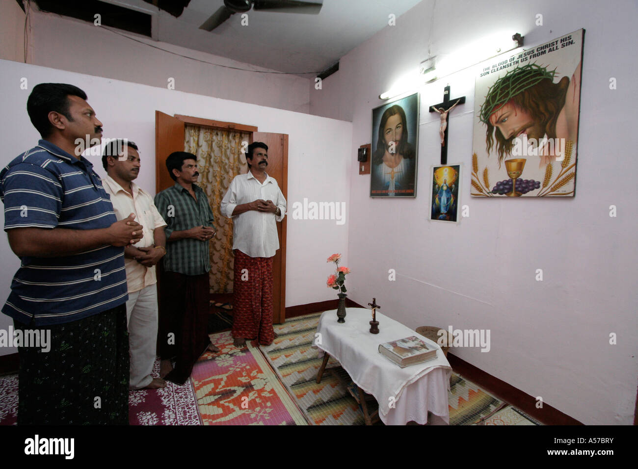 Jc3148 india Gesù fraternità progetto riabilita exconvicts eseguire clarentian syromalabar padri cattolica ernakulum kerala Foto Stock