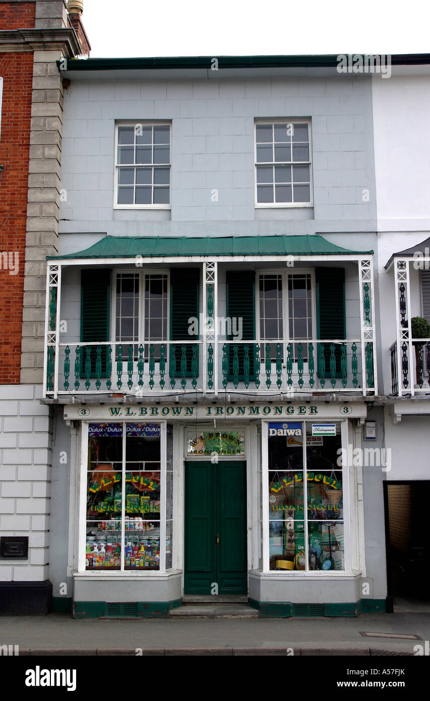 Regno Unito Worcestershire Pershore Bridge Street Browns ferramenta shop Foto Stock