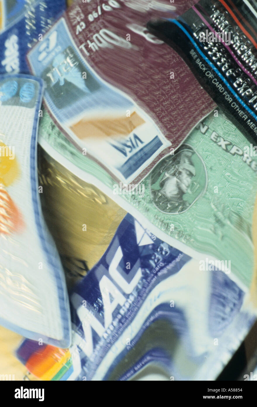 Gruppo di carte di credito distorti da effetti speciali Foto Stock