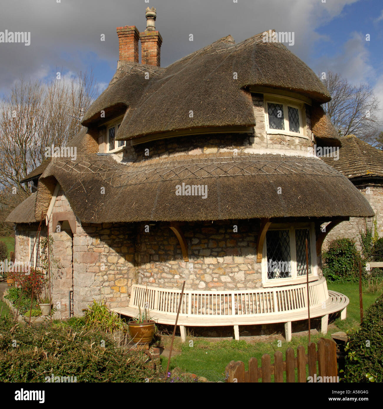 Cottage con il tetto di paglia, Blaise borgo, Bristol, Inghilterra Foto Stock