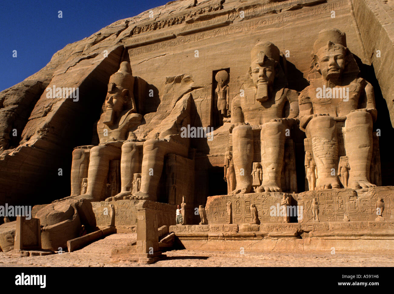 Ramesse Ramses 2 II Egitto 19 dynasty 1250 BC faraone egiziano Abu Simbel tempio statua scultura Foto Stock