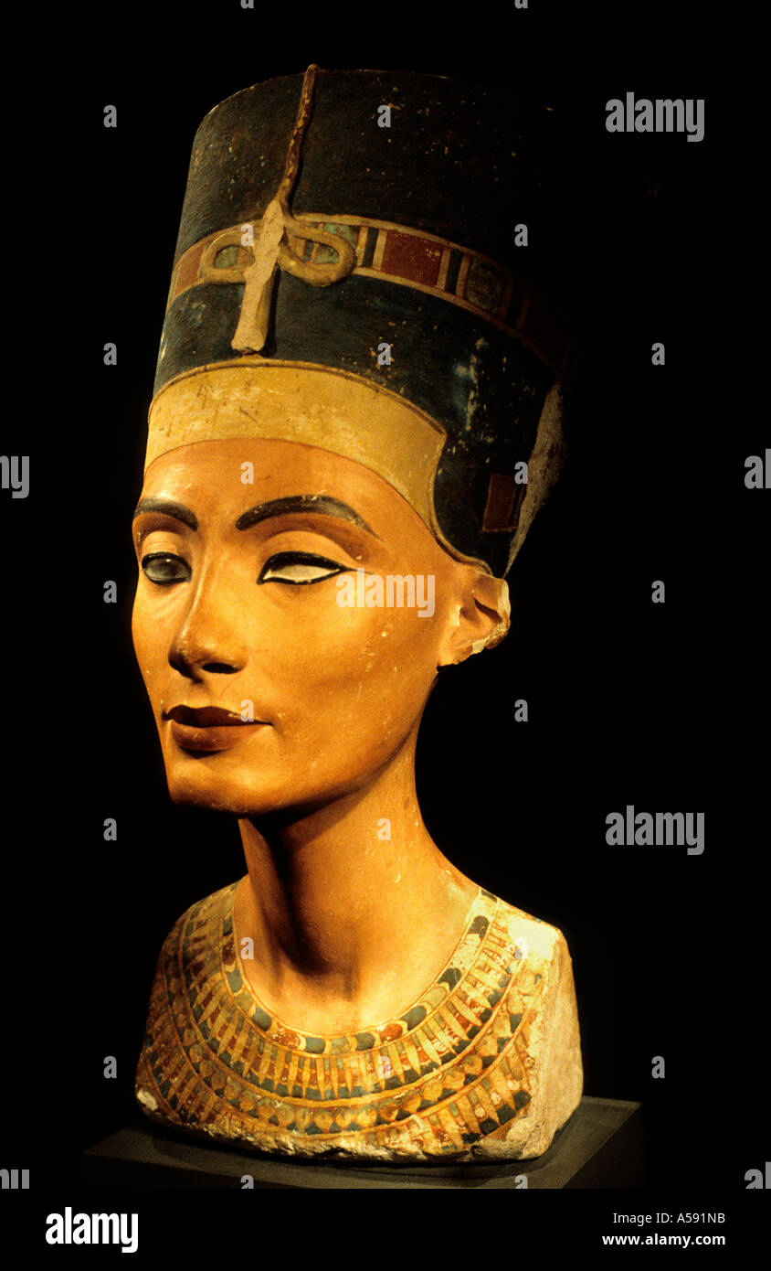 Akhenaten and nefertiti immagini e fotografie stock ad alta risoluzione Alamy