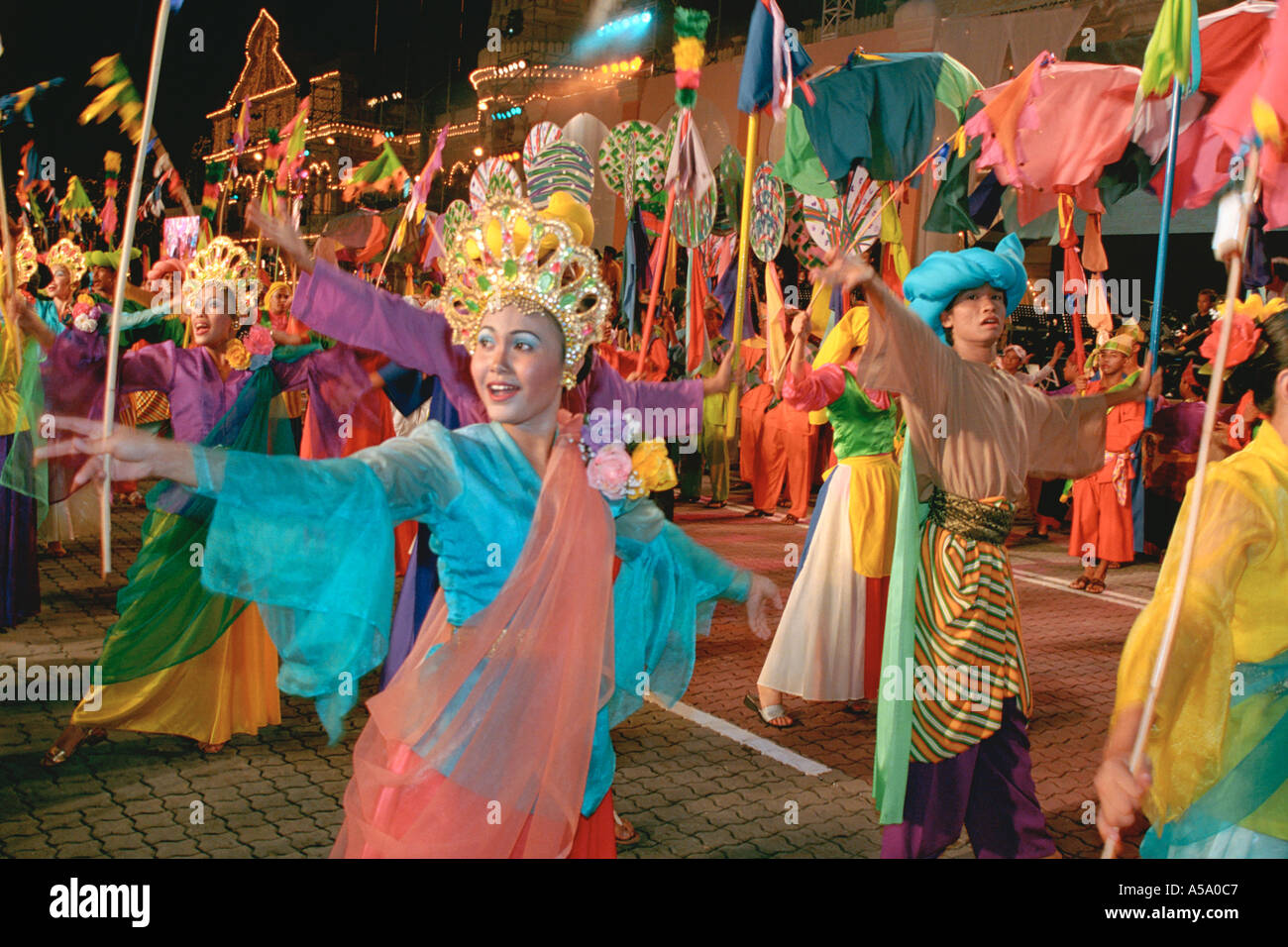 Malaysian Dancing dai colori della Malesia 2002 Foto Stock