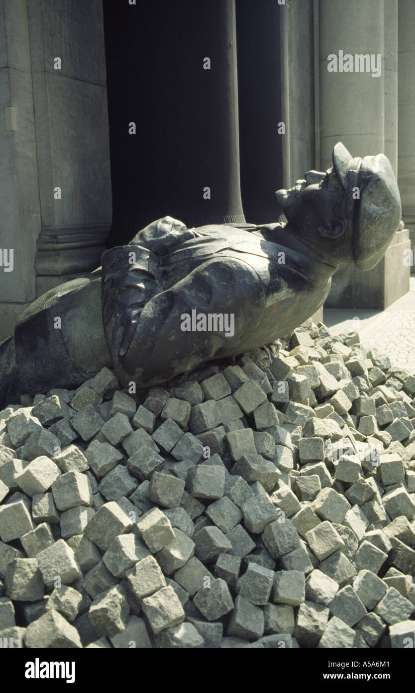 Caduti statua di Lenin Berlino Germania Foto Stock