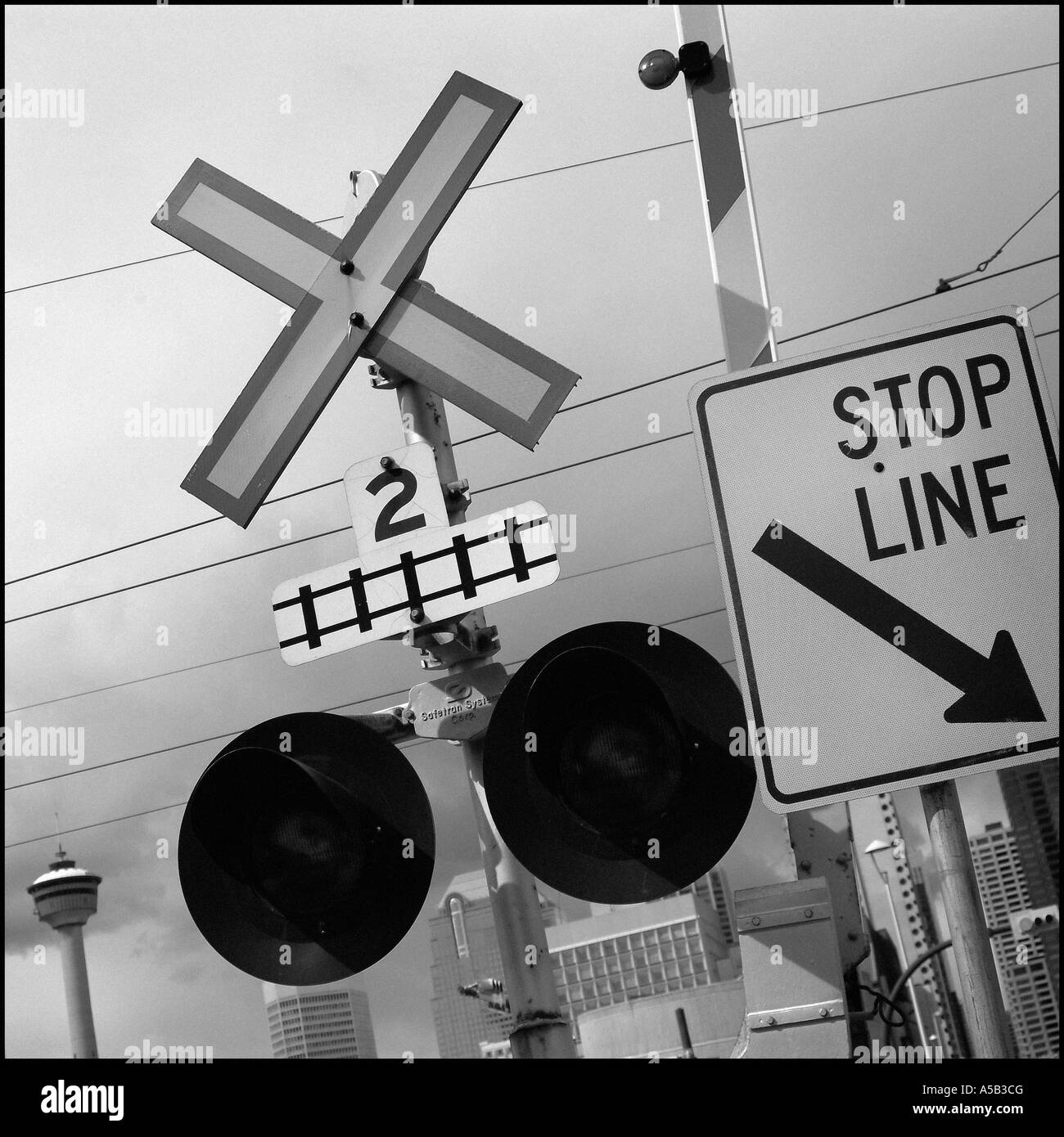 Calgary incrocio ferroviario cartello segnaletico. Foto Stock
