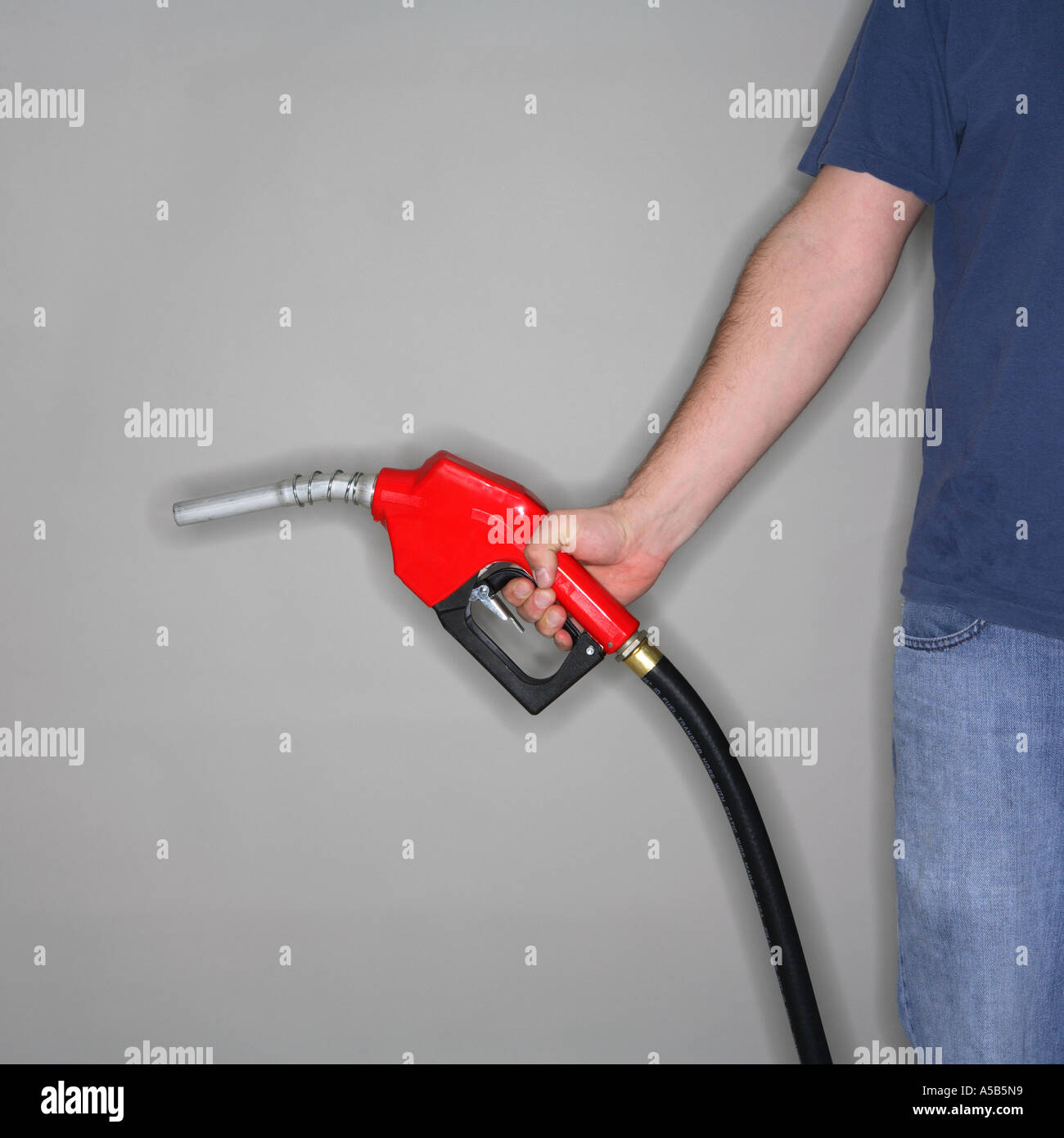 Uomo con ugello di gas Foto Stock