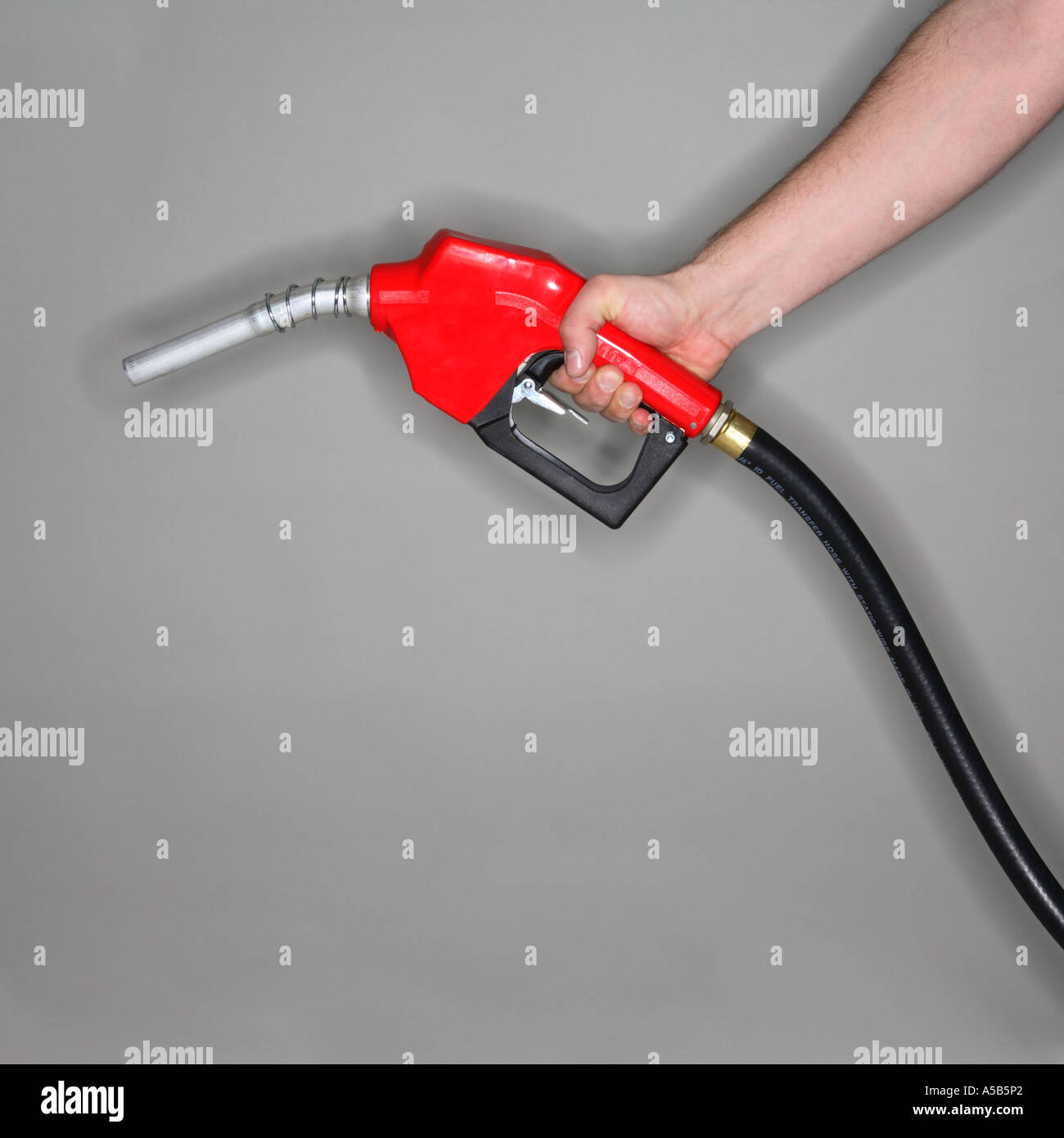 Uomo con ugello di gas Foto Stock