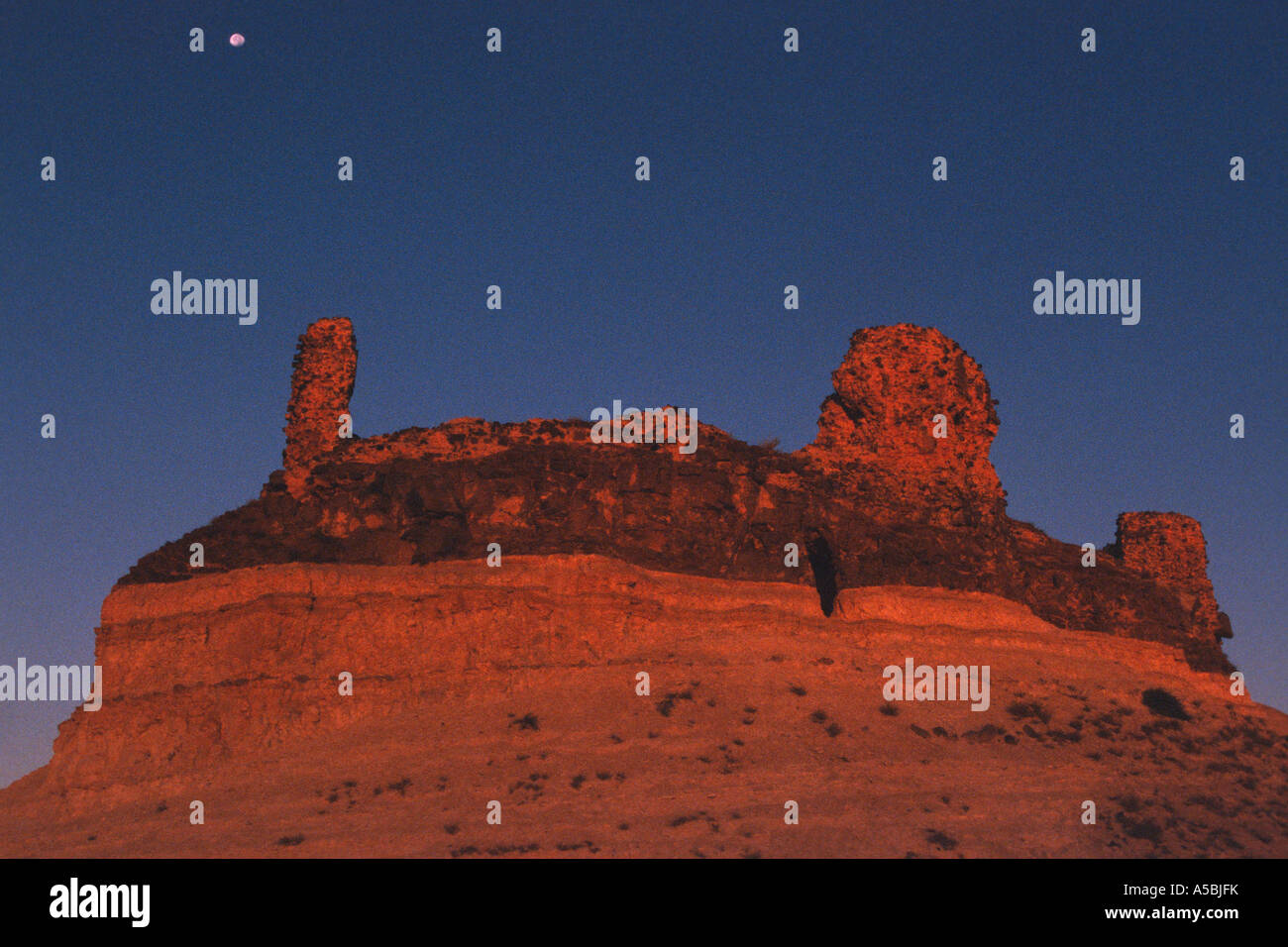 Interessanti formazioni di roccia in ther deserto siriano Foto Stock