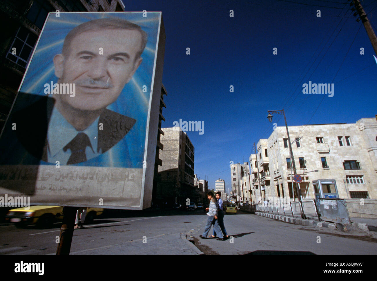 Un grande ritratto di Hafez al Assad in Siria Foto Stock