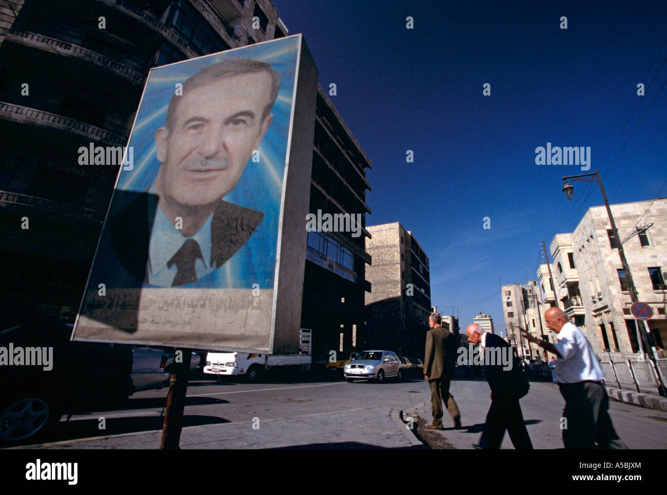 Un grande ritratto di Hafez al Assad in Siria Foto Stock