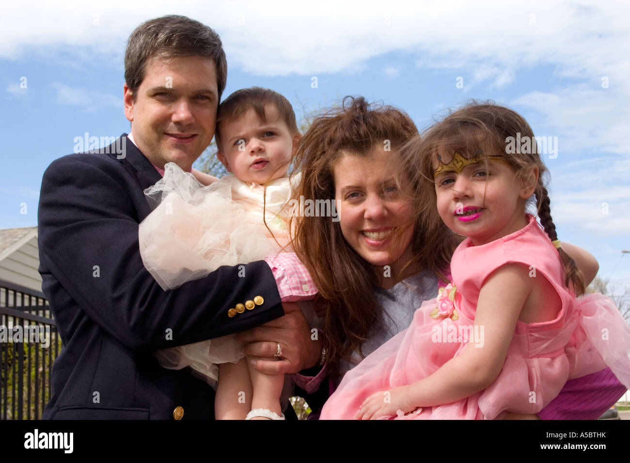 Famiglia vestito in abiti di Pasqua. St Paul Minnesota USA Foto Stock