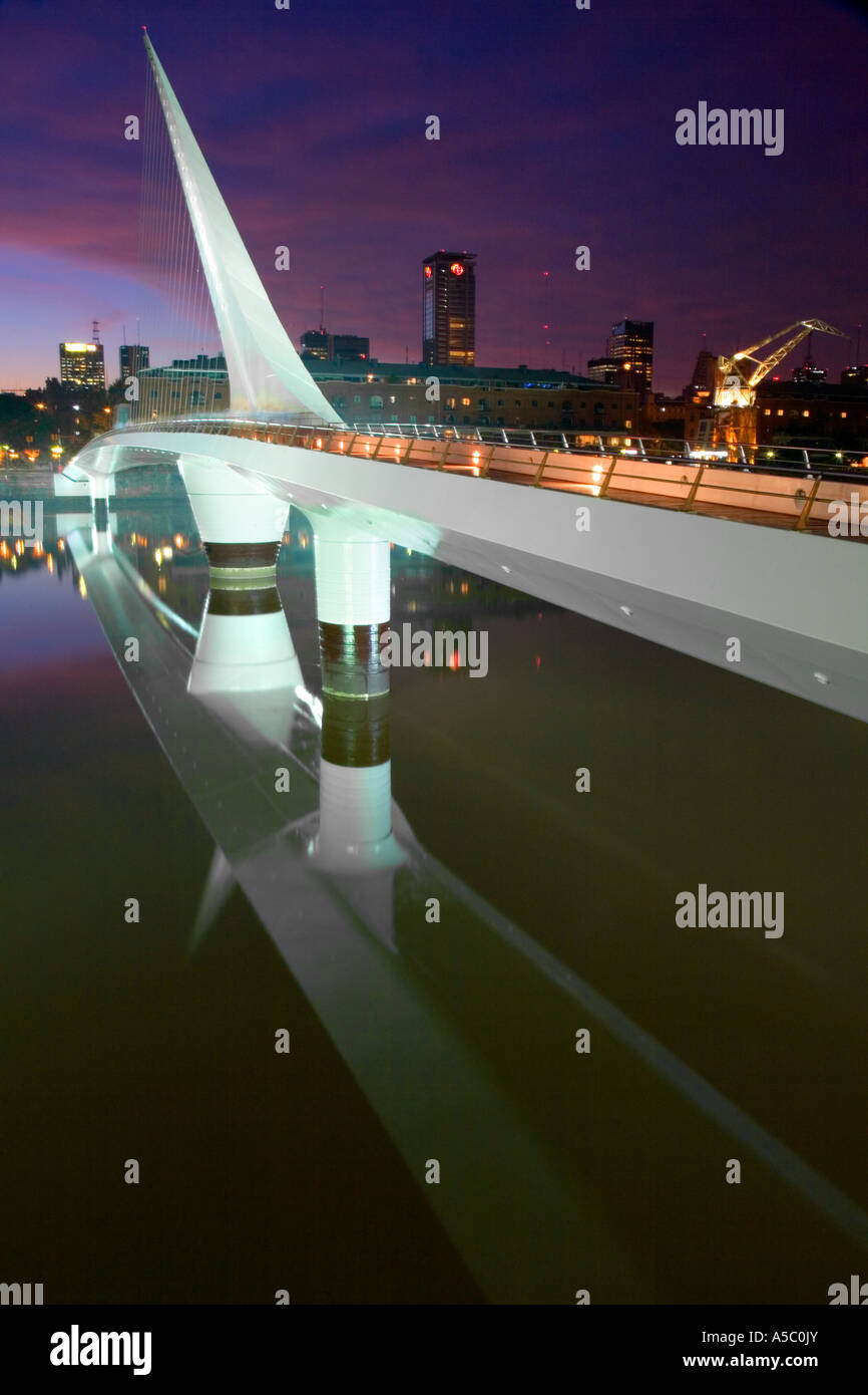 Puente de la Mujer Ponte delle donne Santiago Calatrava Dique 3 Puerto Madero Buenos Aires Argentina America del Sud Foto Stock