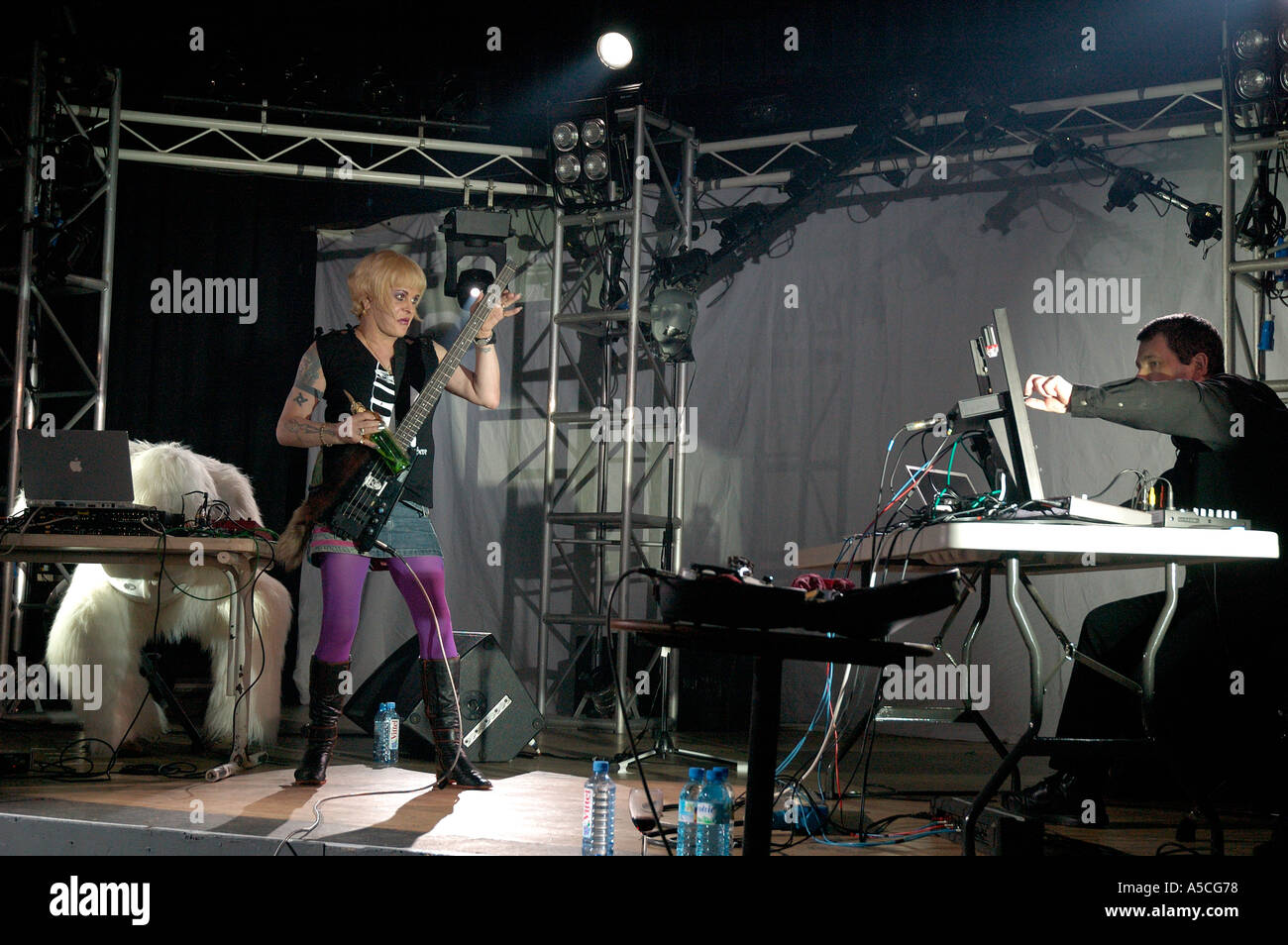 Frementi Gristle live a tutte le parti di domani Foto Stock