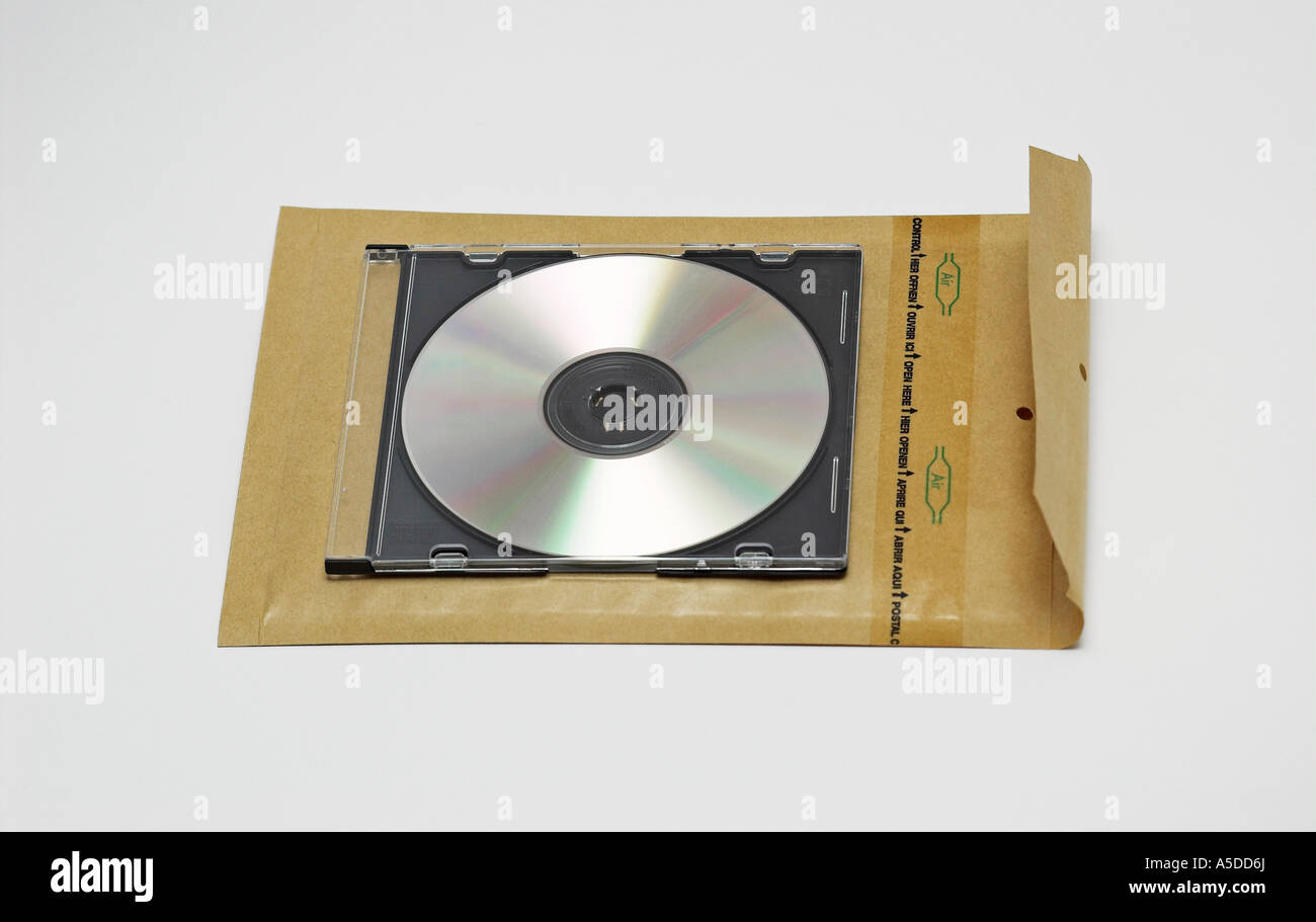 CD ROM sulla busta imbottita Foto Stock