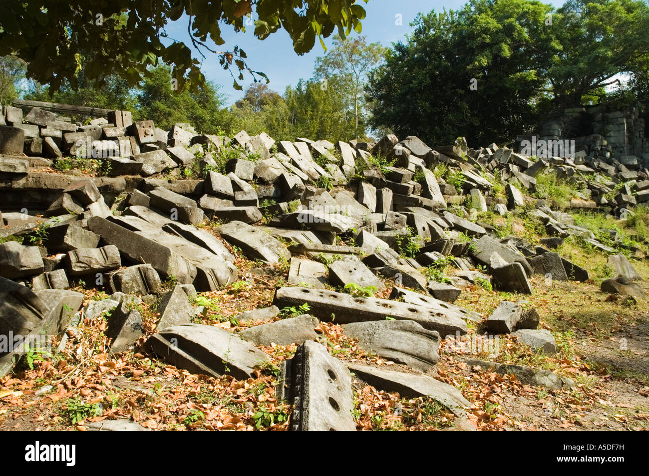 Le rovine del tempio di Beng Mealea nei pressi di Angkor Wat in Cambogia Foto Stock