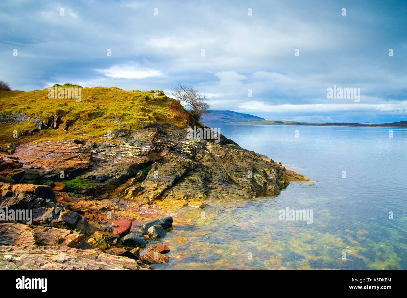 Costa rocciosa sulla costa ovest della Scozia Foto Stock