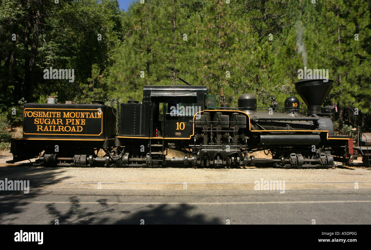 Locomotiva a vapore, Yosemite Mountain " zucchero " Pine Railroad, Yosemite National Park, California, Stati Uniti d'America Foto Stock