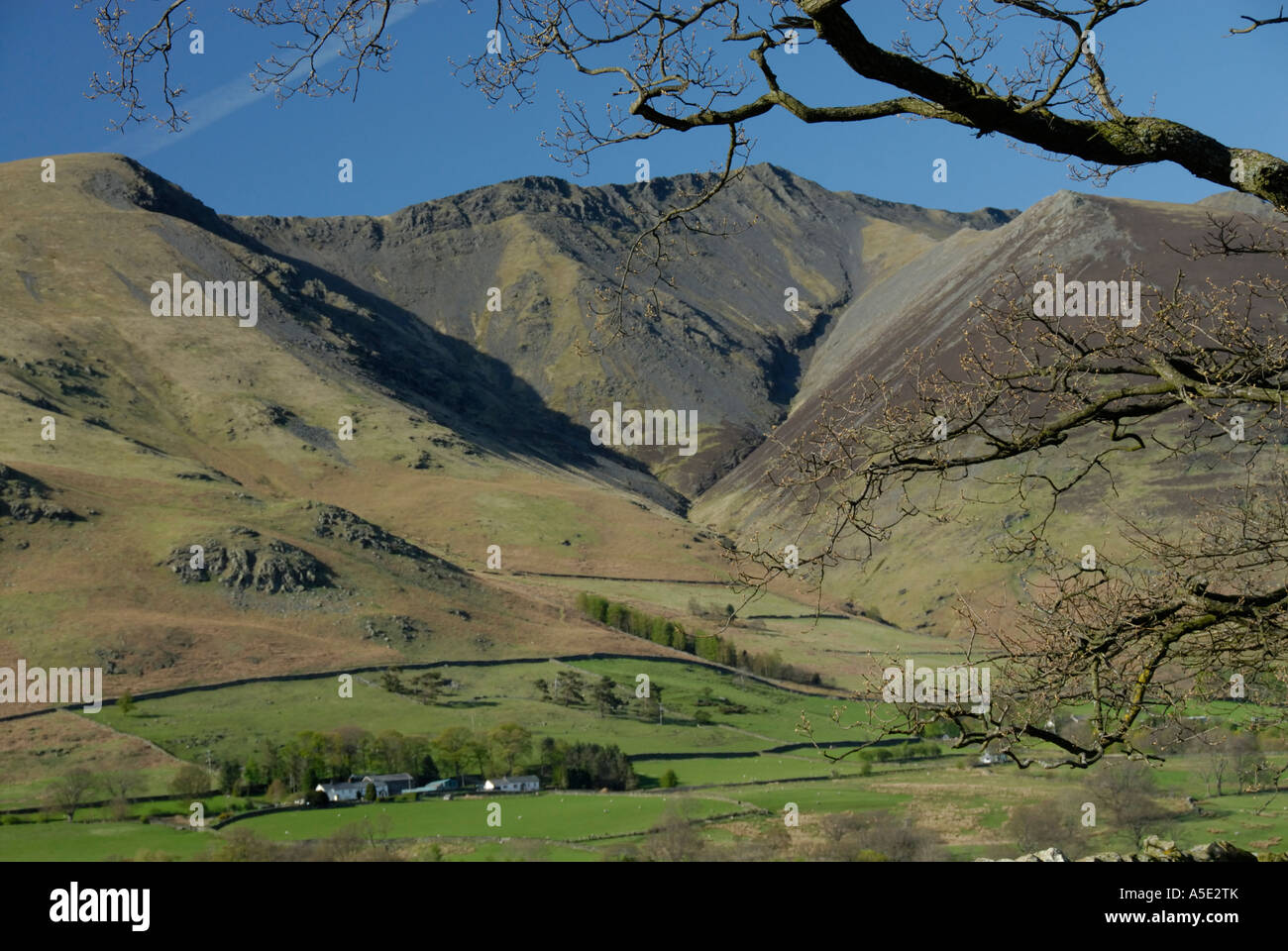 Blencathra da Castlerigg. Parco Nazionale del Distretto dei Laghi, Cumbria, Inghilterra, Regno Unito, Europa. Foto Stock