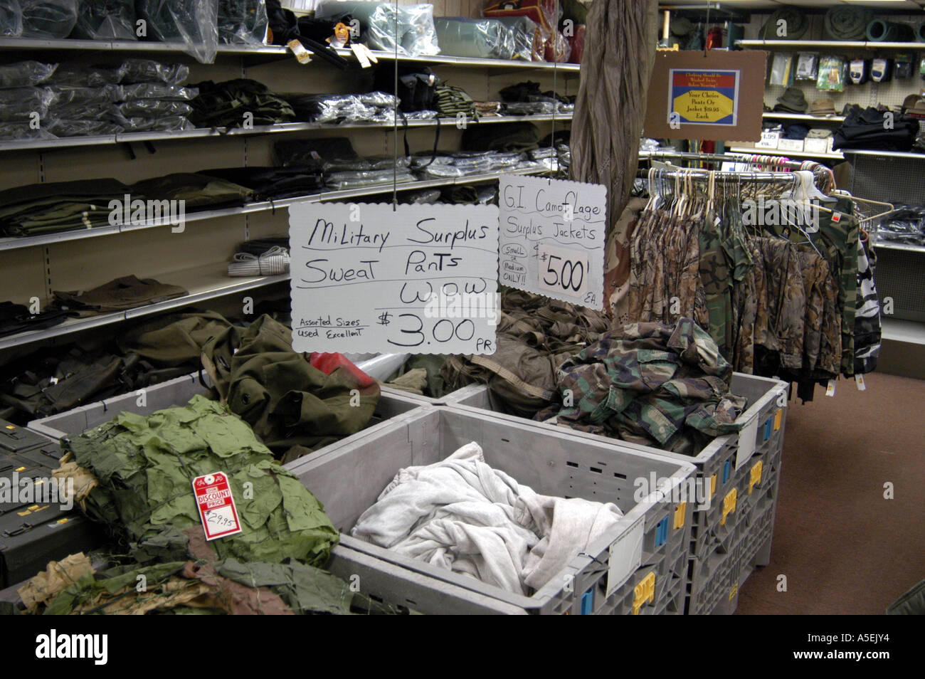 P3 074 surplus militare Foto stock - Alamy