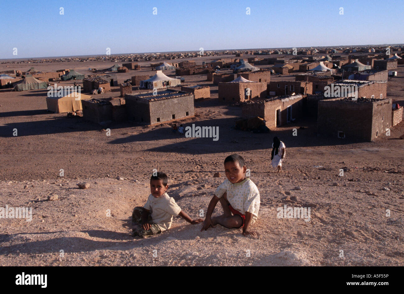 I bambini in Saharawi Refugee Camp di Tindouf Algeria occidentale Foto Stock