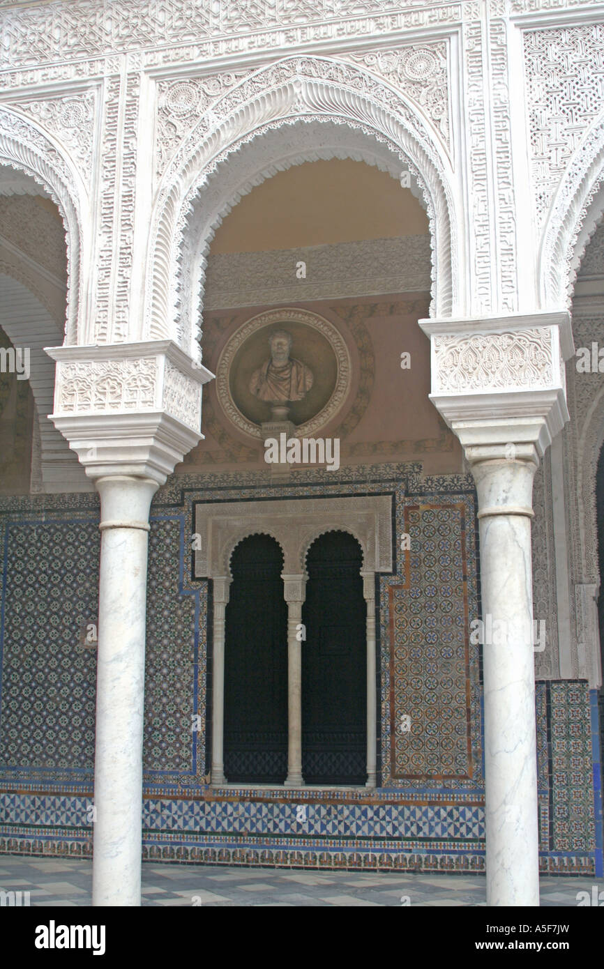 Casa de Pilatos Main Patio con colonne di marmo Siviglia Andalusia Spagna Espana Foto Stock