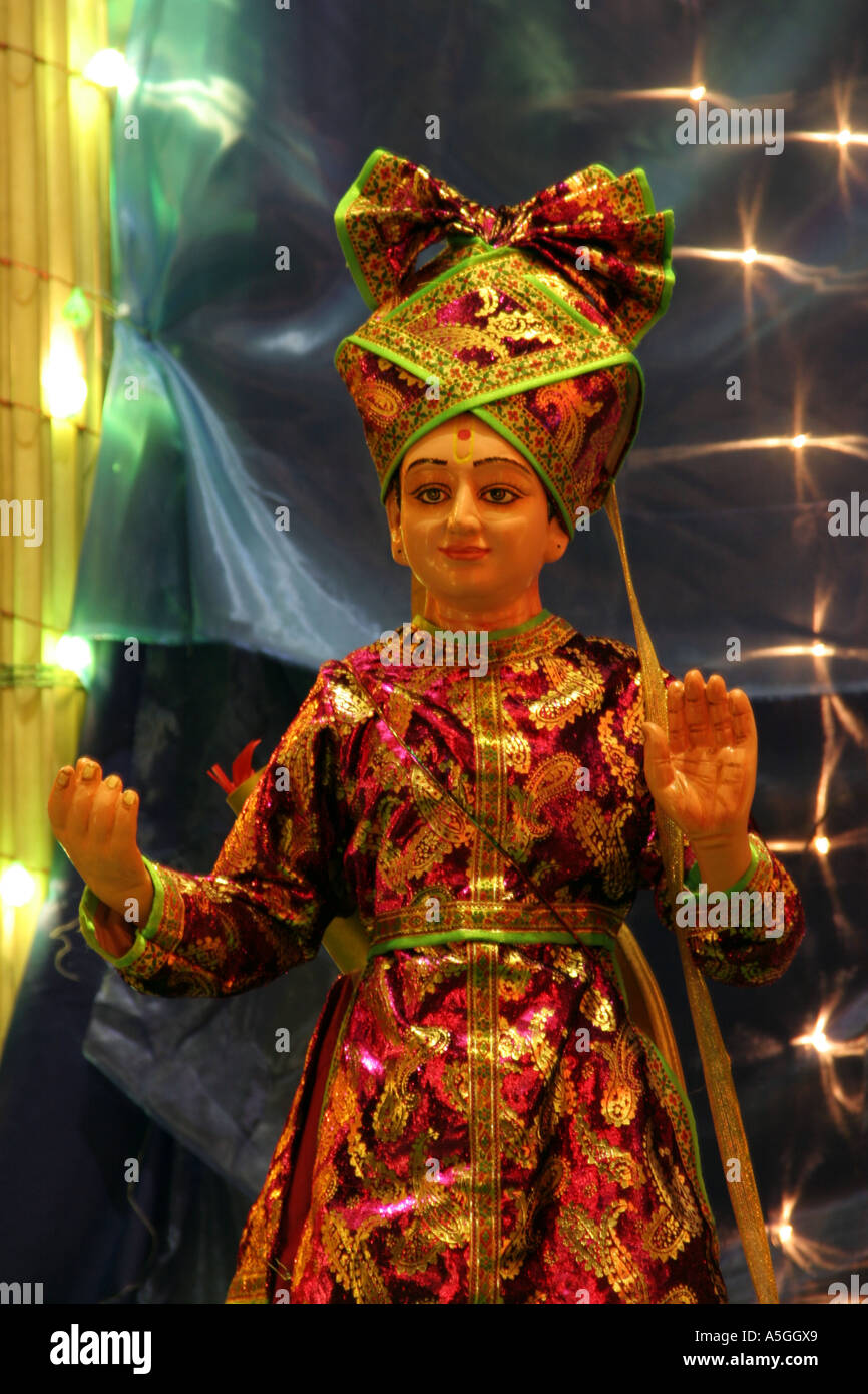 Statua facenti parte di una celebrazione Diwali a Shree Swaminarayan tempio di Willesden Green, a nord ovest di Londra Foto Stock