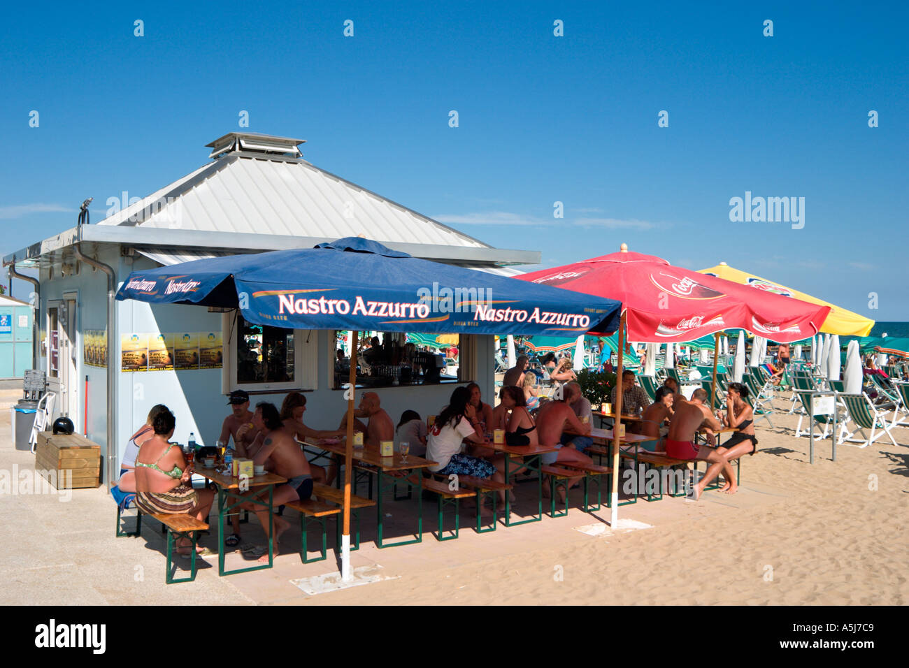 Bar in spiaggia, Lido de Jesolo, veneziana Riviera, Italia Foto Stock