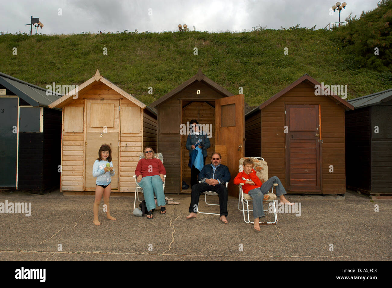 LOWESTOFT SUFFOLK,Vacanza divertimento godetevi Beach Hut famiglia. Modello rilasciato fotografi famiglia. Foto Stock