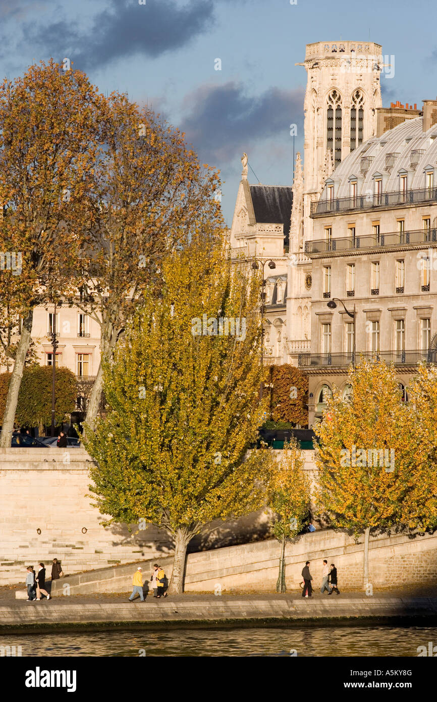 Eglise St Germain l Auxerrois Bord de seine Paris 1er Foto Stock