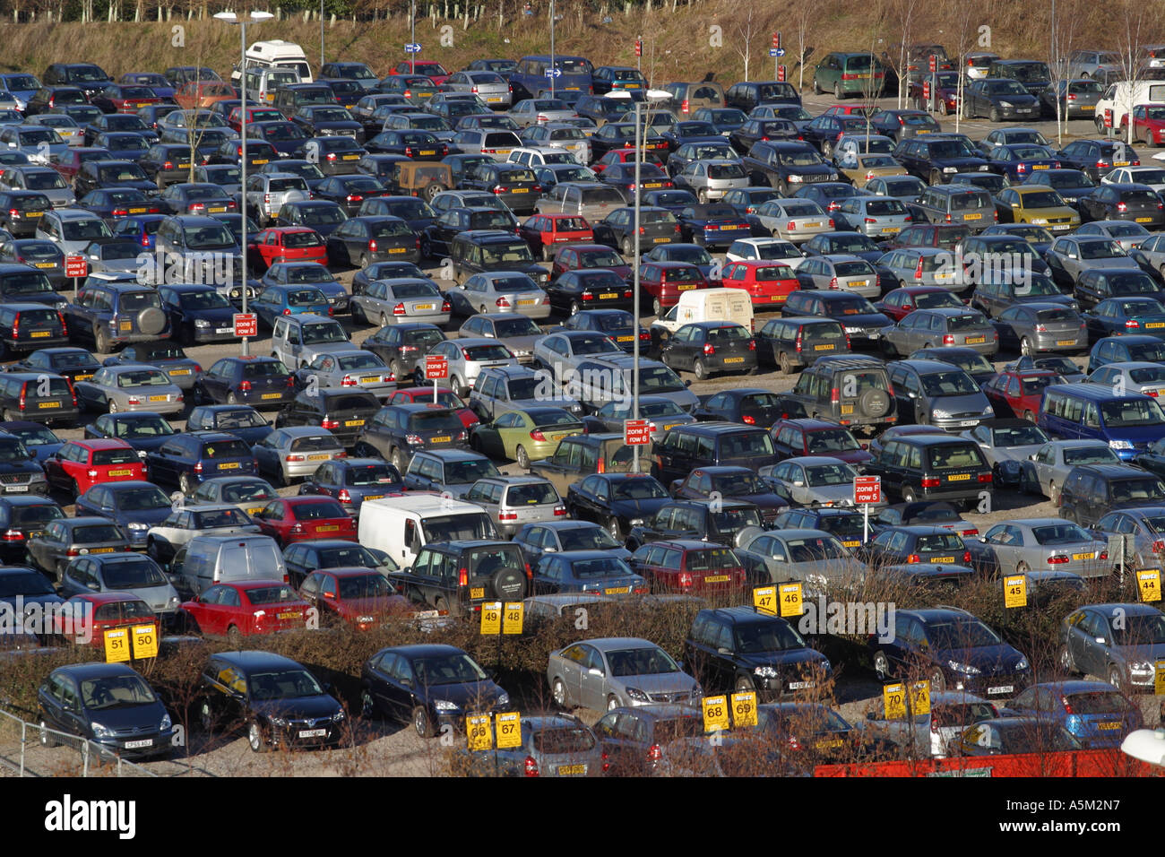 Aeroporto parcheggio auto full up dall'aeroporto di Bristol prese 2006 Foto Stock