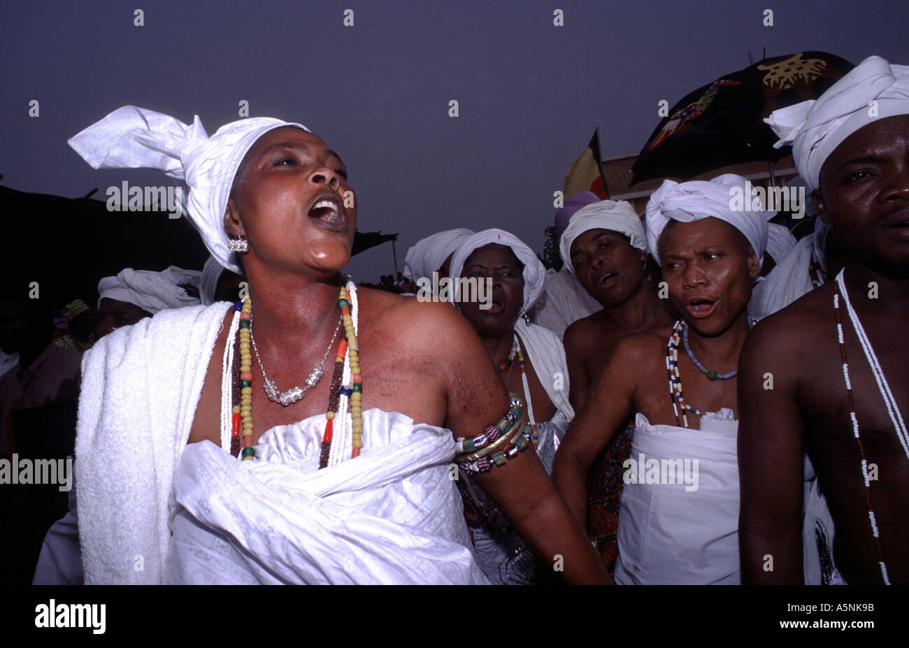 Cerimonia VOODOO IN BENIN WEST AFRICA vudù è la religione nazionale Foto Stock