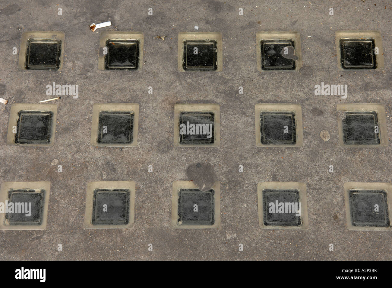 Passerella di vetro immagini e fotografie stock ad alta risoluzione - Alamy