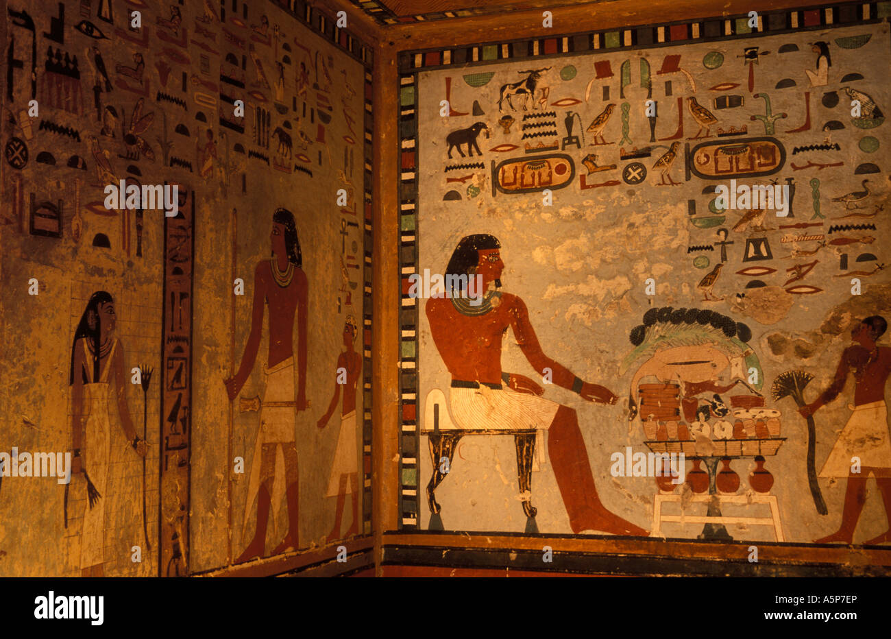 Pittura murale nella tomba di Sirenput II, le tombe dei nobili, Aswan, Egitto Foto Stock
