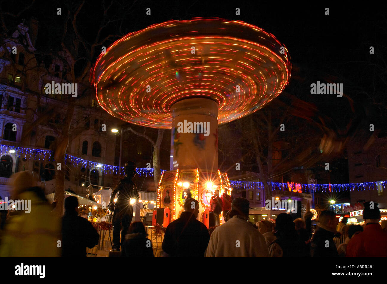 Londra Inghilterra sedie volanti di notte fiera del divertimento Foto Stock