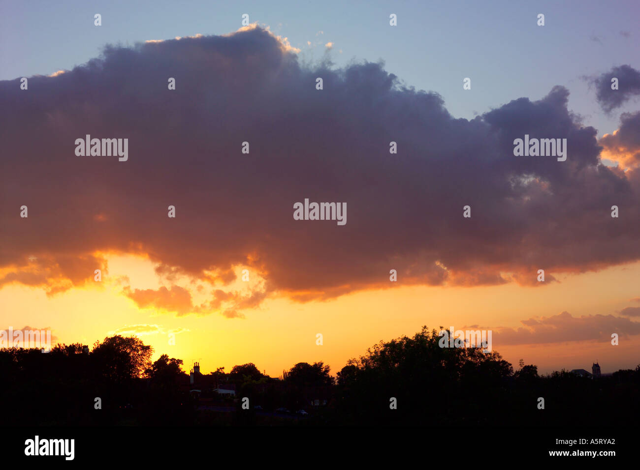 Nuvole al tramonto Foto Stock