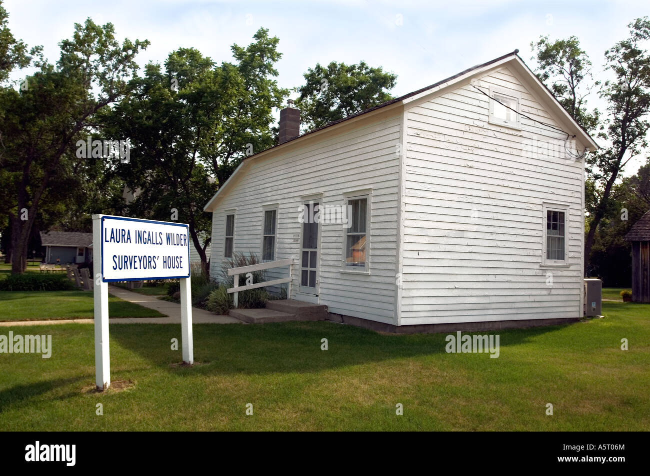 I Geometri casa dove Laura Ingalls Wilder e la sua famiglia hanno trascorso la loro prima stagione invernale in De Smet Dakota del Sud Foto Stock