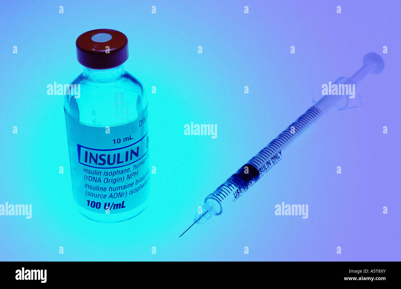 Flaconcino insulina e la siringa Foto Stock