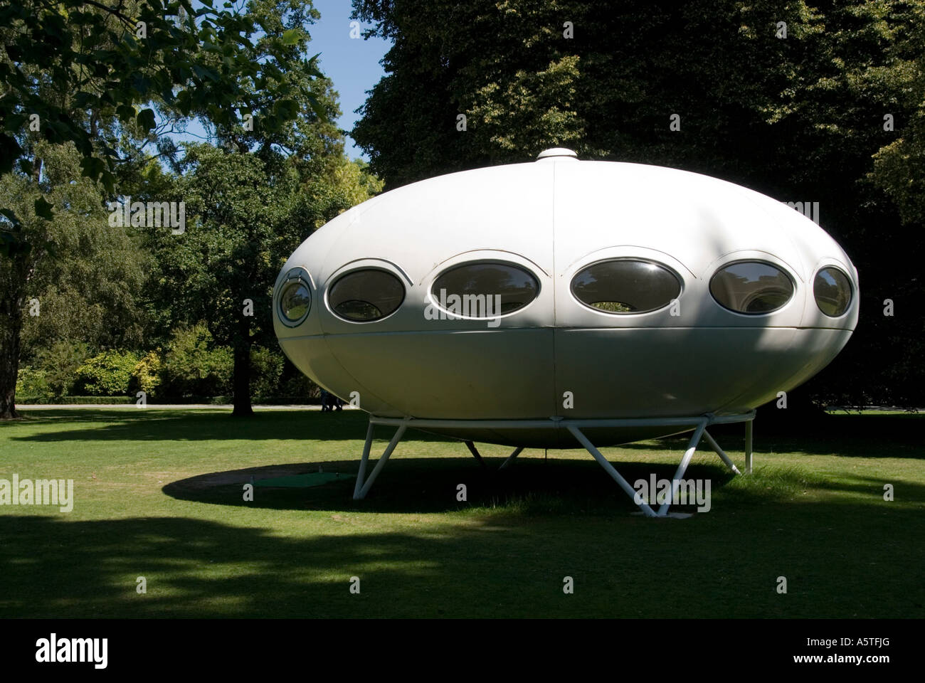 Un Futuro casa sul display in Christchurch Botanic Gardens Nuova Zelanda Foto Stock
